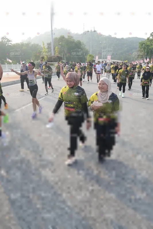 Photo ID 6879708