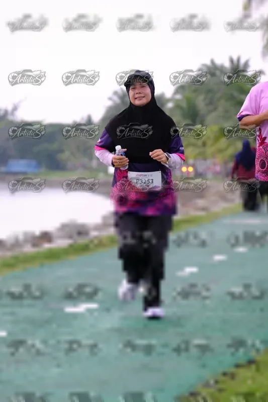 Photo ID 8445395