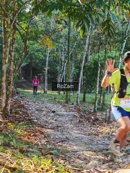 Runner Photo 10136