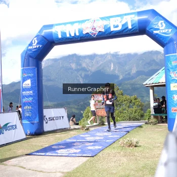 Runner Photo 104028