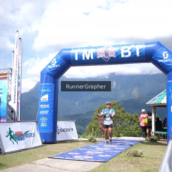 Runner Photo 104341