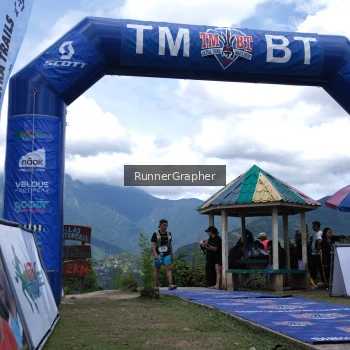 Runner Photo 104625