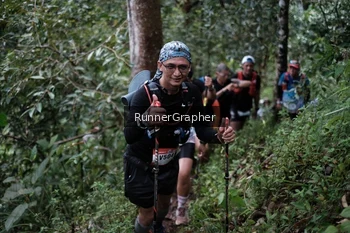 Runner Photo 104994