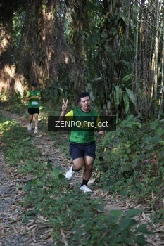 Runner Photo 1058124