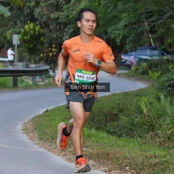 Runner Photo 1059406