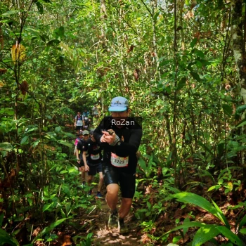 Runner Photo 1087650