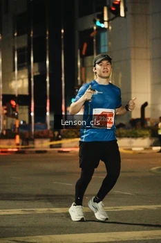 Runner Photo 1110011