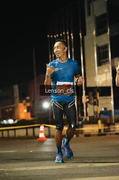 Runner Photo 1111378