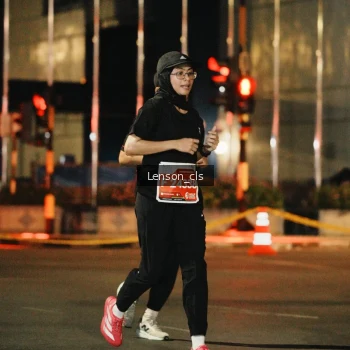 Runner Photo 1112022