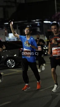 Runner Photo 1112385