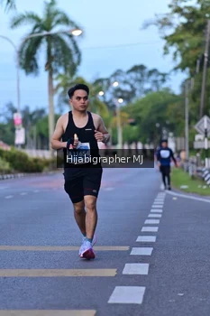 Runner Photo 1112968