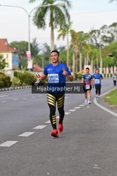 Runner Photo 1114443