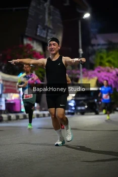 Runner Photo 1120246