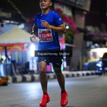 Runner Photo 1121130