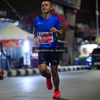 Runner Photo 1121140