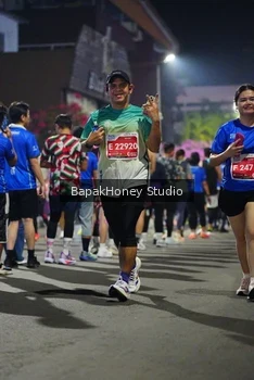 Runner Photo 1121429