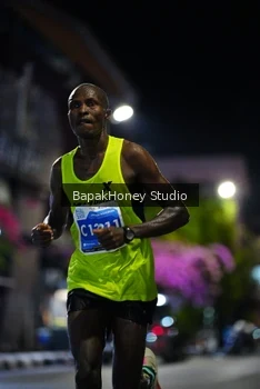 Runner Photo 1121585