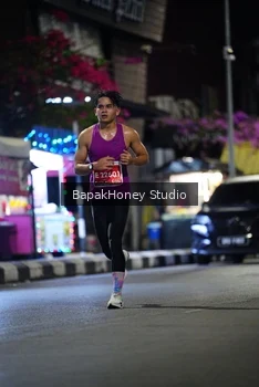 Runner Photo 1121640