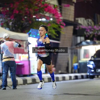 Runner Photo 1121646