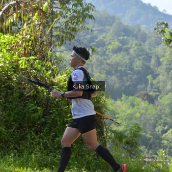 Runner Photo 1128459