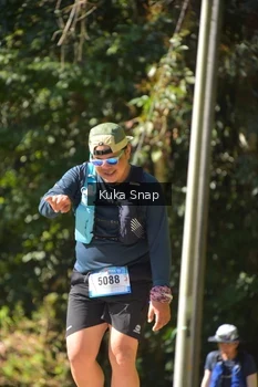 Runner Photo 1128665