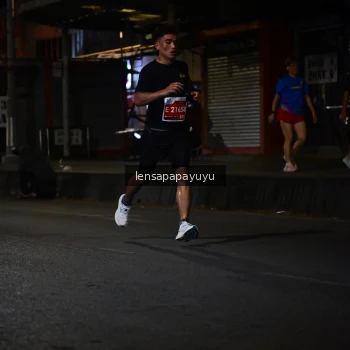 Runner Photo 1133600