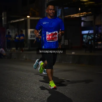 Runner Photo 1143713