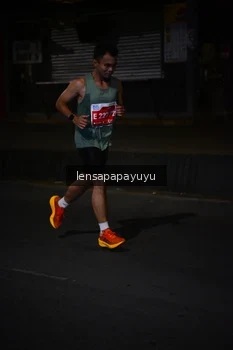 Runner Photo 1144792