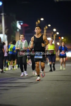 Runner Photo 1154643