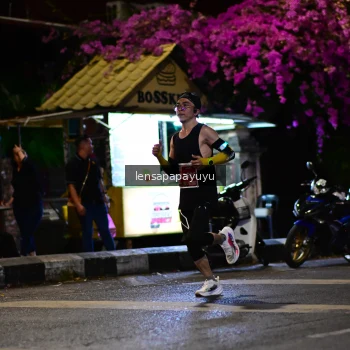 Runner Photo 1160500
