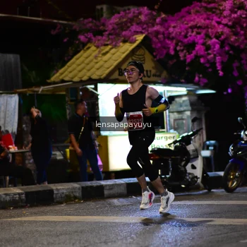 Runner Photo 1160503