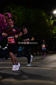 Runner Photo 1164492