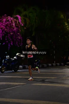 Runner Photo 1165615