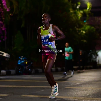 Runner Photo 1166095
