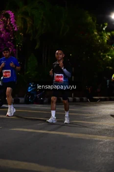 Runner Photo 1171381