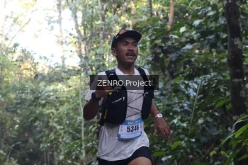 Runner Photo 1174450