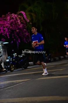 Runner Photo 1175040