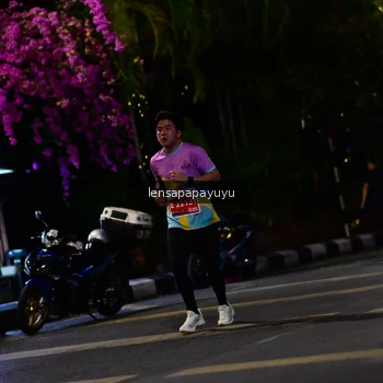 Runner Photo 1178154