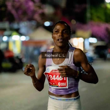 Runner Photo 1180254