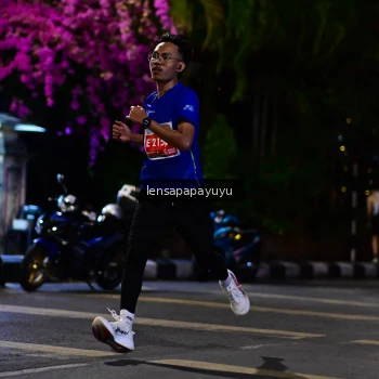 Runner Photo 1181175