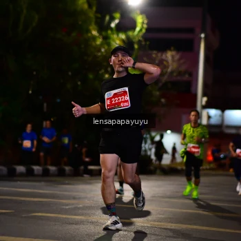 Runner Photo 1192037