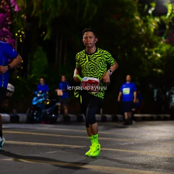 Runner Photo 1193123
