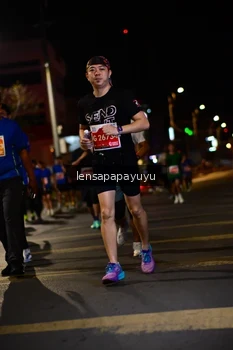 Runner Photo 1193129