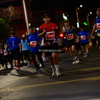 Runner Photo 1193359