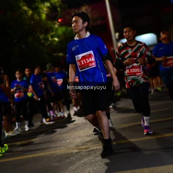 Runner Photo 1193944