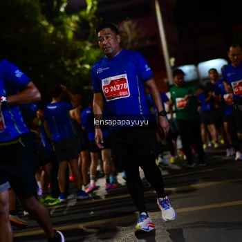 Runner Photo 1194145