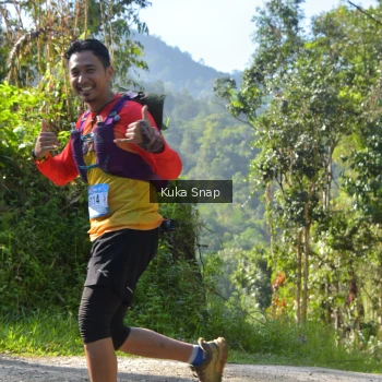 Runner Photo 1196003