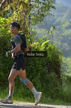 Runner Photo 1196137