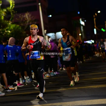 Runner Photo 1196515