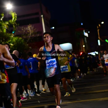 Runner Photo 1196607